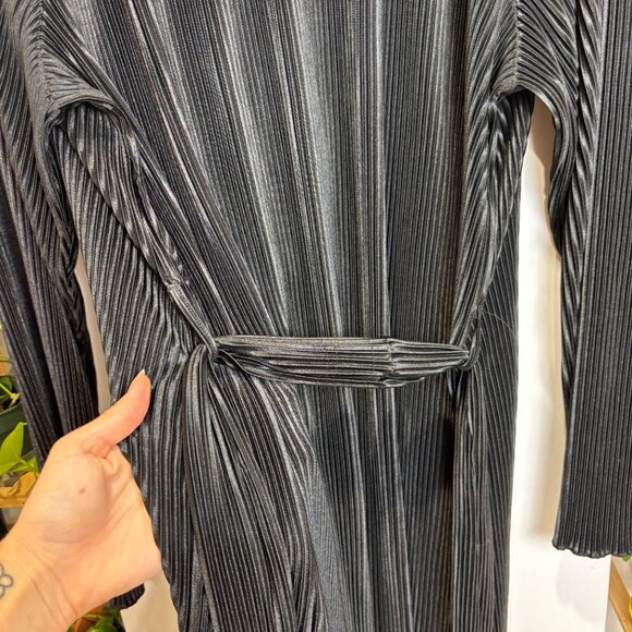 Lyaner‎ Silk Tie Wrap Dress Size Medium - Picture 6 of 8